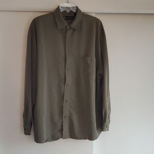 Men's dress shirt, button up,  matte green sage Very soft flowy like silk XL EUC
